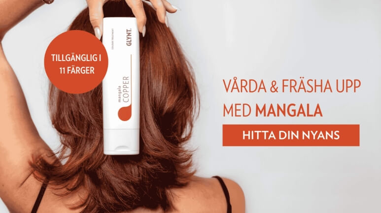Person visar upp Mangala hårfärg från GLYNT i kopparnyans – upptäck sortimentet i 11 färger.